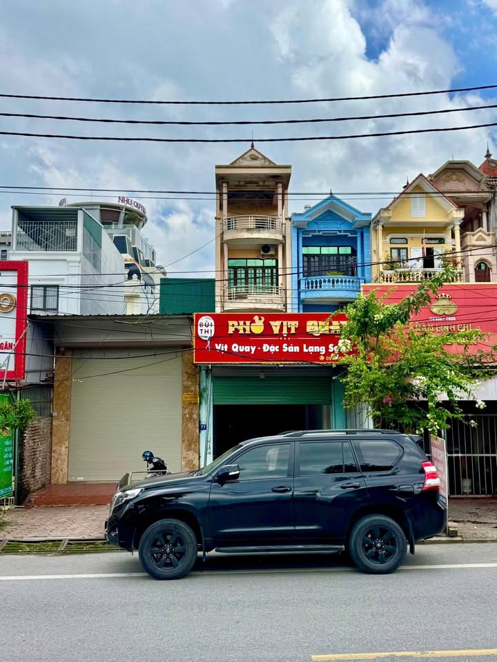 Nhà mặt phố Như Quỳnh, Văn Lâm - Cho thuê giá thỏa thuận hấp dẫn!