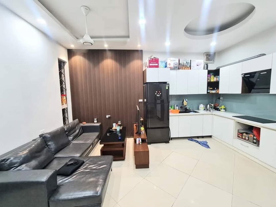 Nhà phố Giáp Bát, Hoàng Mai 40m² giá 1 tỷ - Ngập tràn ánh sáng tự nhiên!