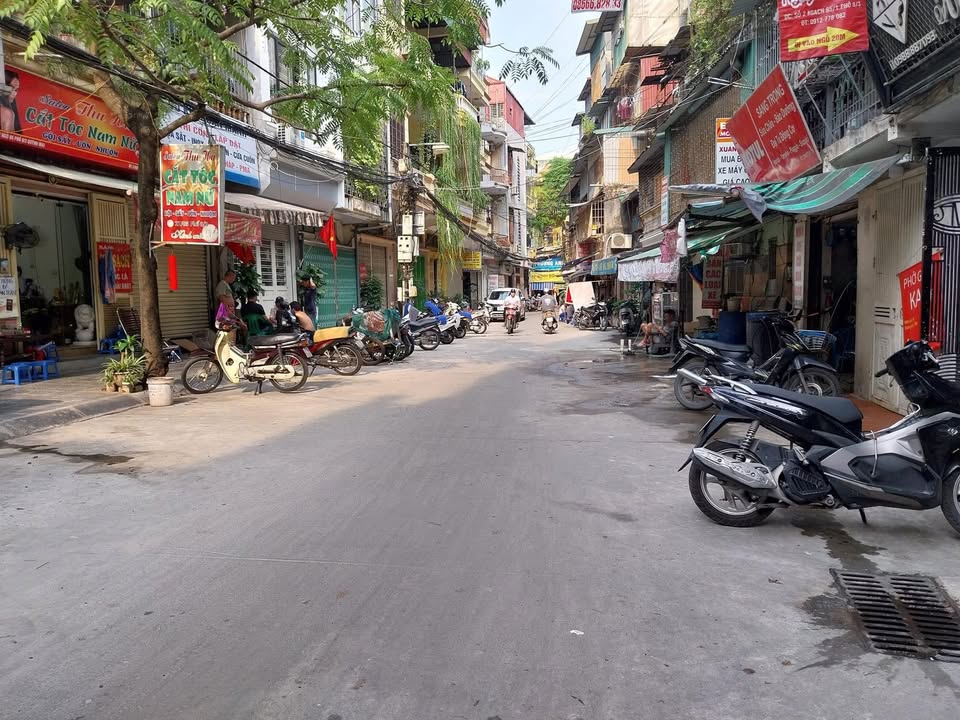 FrontHouse phố 8/3, Quỳnh Mai 48m² giá 8.6 tỷ - Mặt ngõ thông ô tô tránh