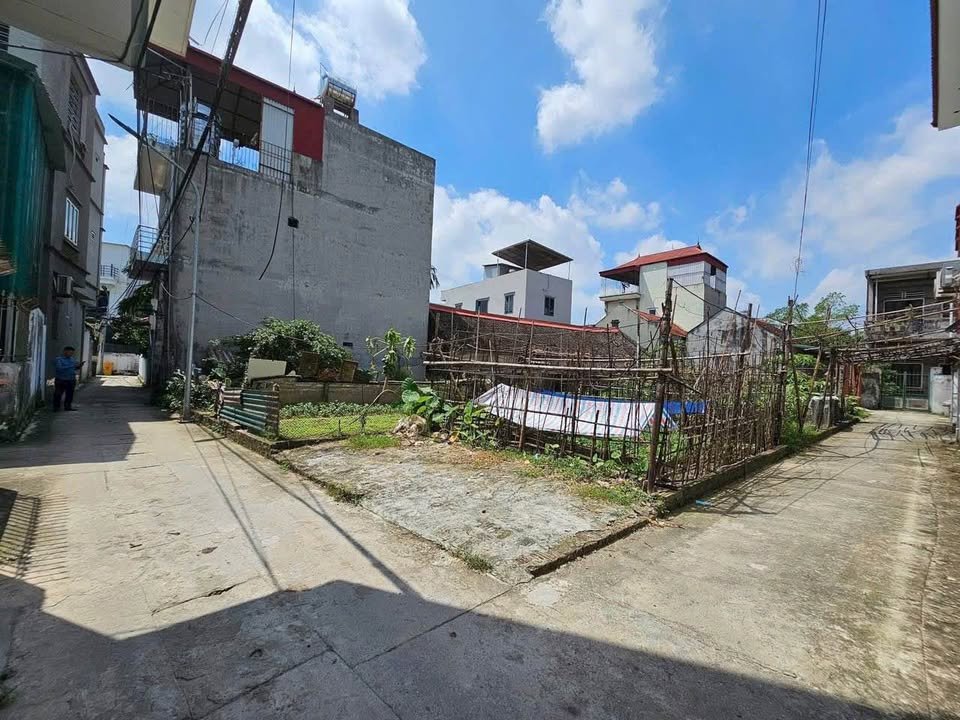 Nhà riêng Hoài Đức 55m² giá 4 tỷ - Lô góc thoáng mát, ô tô vào tận nơi!