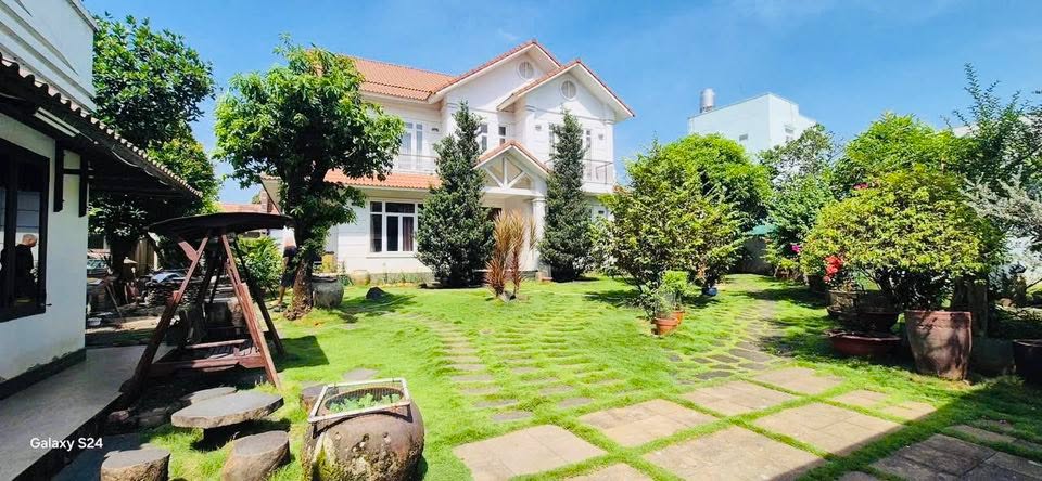 Biệt thự mặt tiền Đỗ Văn Thi, Hiệp Hòa 1.200m² giá 75 tỷ - Đầu tư sinh lời cao!