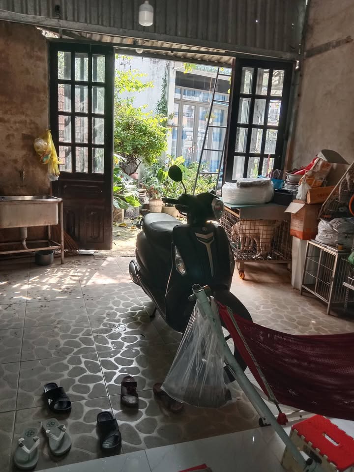 Nhà riêng Hóc Môn 70m² giá 1.6 tỷ - Hẻm xe hơi vào tận cửa!