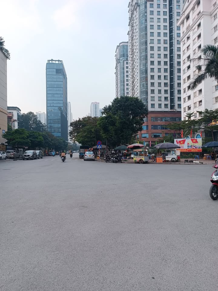 Nhà phân lô KĐT Nam Cường, Phạm Văn Đồng 63m² giá 18 tỷ - Ô tô đỗ cửa thuận tiện!