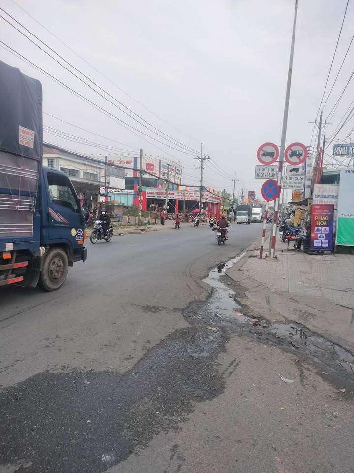 Nhà mặt tiền kinh doanh Thái Hòa, Tân Uyên 135m² giá 3 tỷ - Đối diện cổng KCN Chí Hùng!