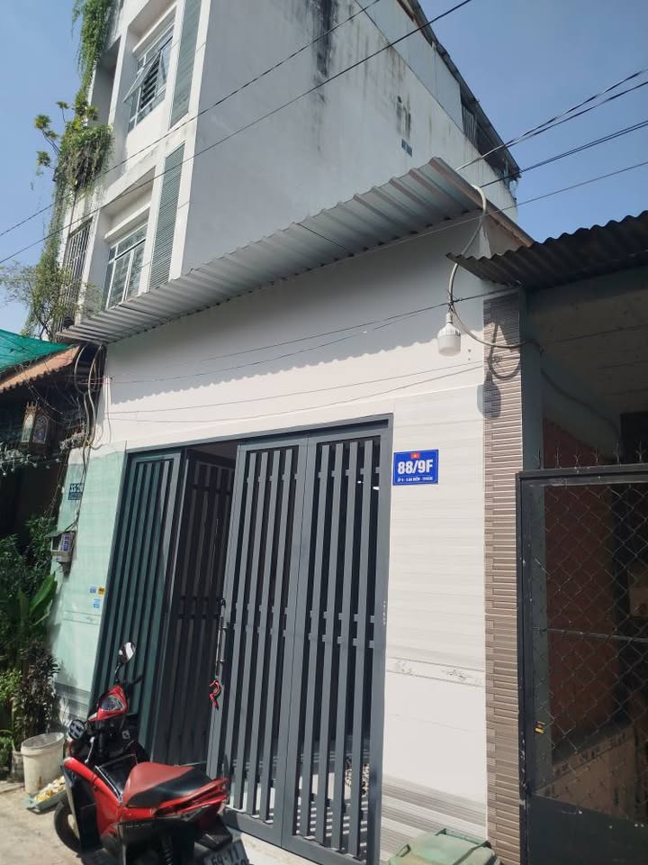 Nhà cấp 4 Trung Mỹ Tây 52m² giá 2.1 tỷ - Sẵn sàng vào ở ngay!