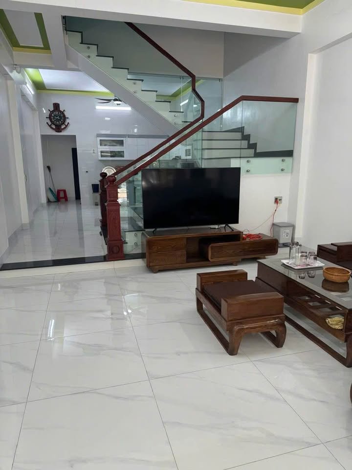 Nhà 3 tầng hiện đại tại Khu đô thị Kosy Lào Cai 102,8m² giá 3 tỷ - Sẵn sàng sang tên!