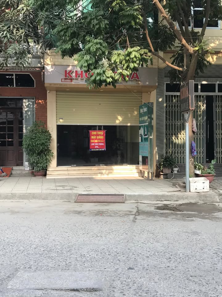 Cho thuê nhà mặt tiền Nguyễn Chí Thanh, Phúc Yên - Diện tích rộng, phù hợp làm văn phòng!
