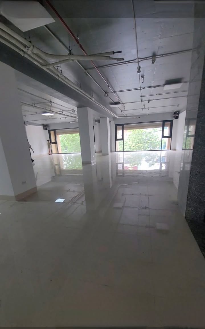 Cho thuê sàn văn phòng Khu Đô Thị Văn Phú 270m² giá 35 triệu - Vị trí đắc địa, tiện nghi đầy đủ!