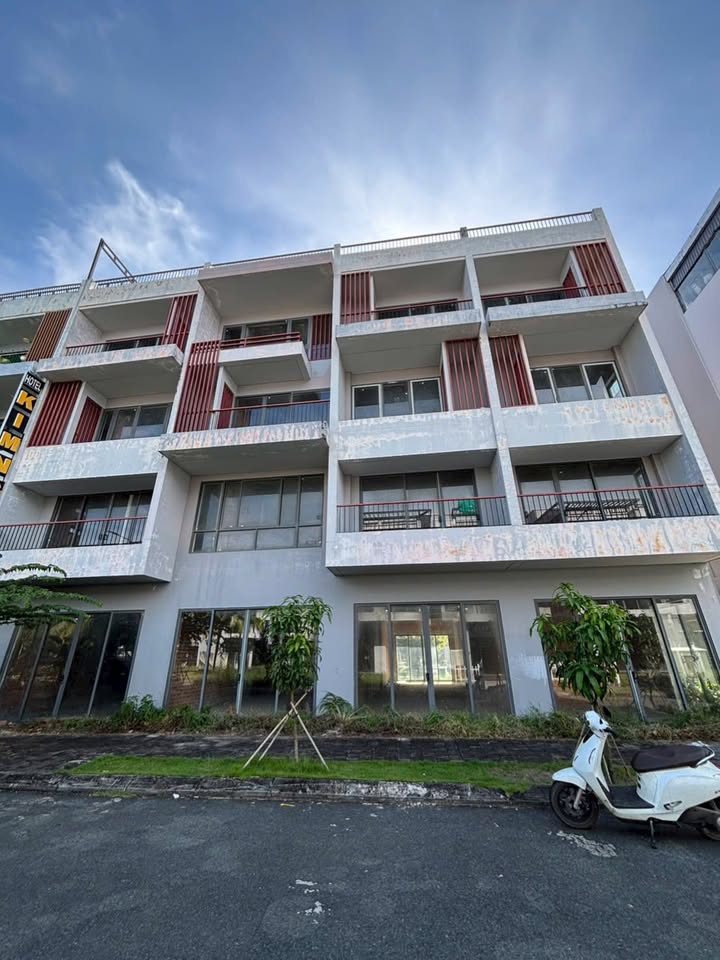 Shophouse cho thuê tại Dương Tơ, Phú Quốc - 4 căn, 27 phòng, mặt bằng đẹp!