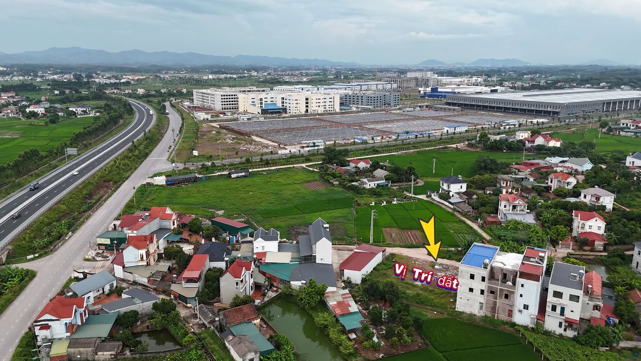 Cho thuê mặt bằng rộng 300m² tại KCN Tân Hưng - Lợi nhuận cao cho kinh doanh!