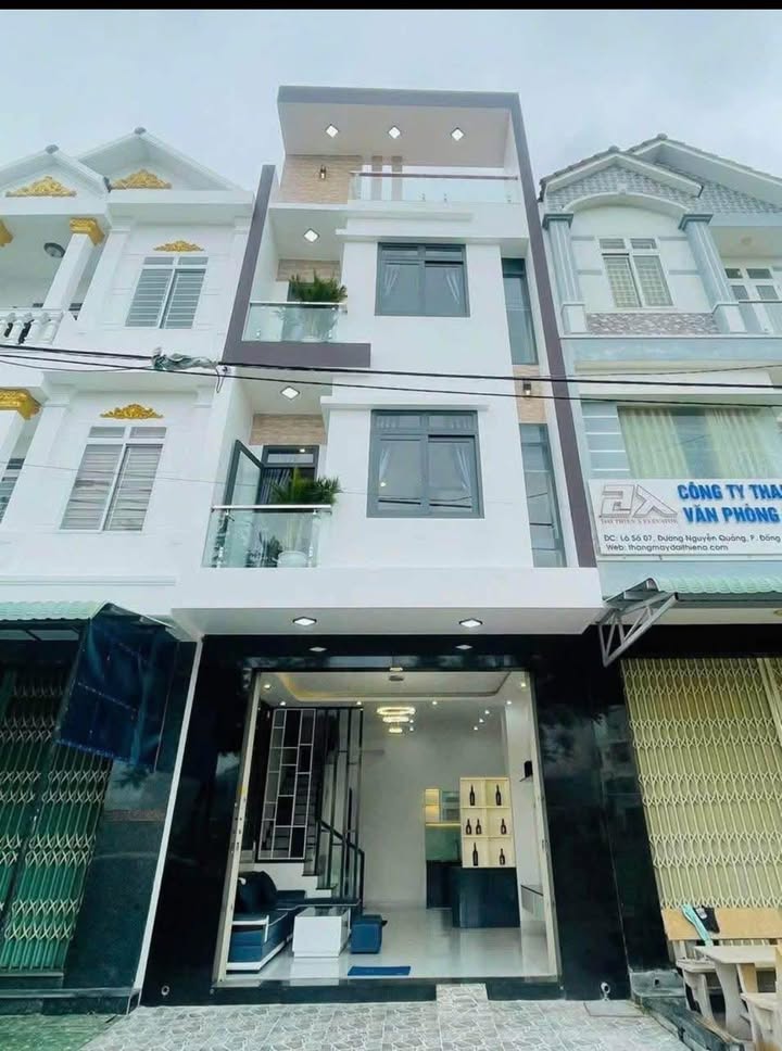 Nhà phố đường Nguyễn Quảng, 157m² giá 3.9 tỷ - View sông mát mẻ quanh năm!