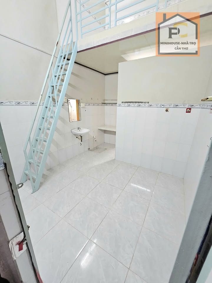 Phòng trọ 1 phòng đường Phạm Ngũ Lão, Cần Thơ giá 2.2 triệu - Sẵn máy lạnh, ở ngay!