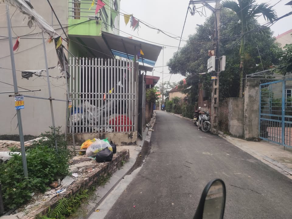 Đất tặng nhà 3 tầng Phúc Thịnh, Đông Anh 98,3m² giá 9 tỷ - Đầu tư sinh lời ngay!