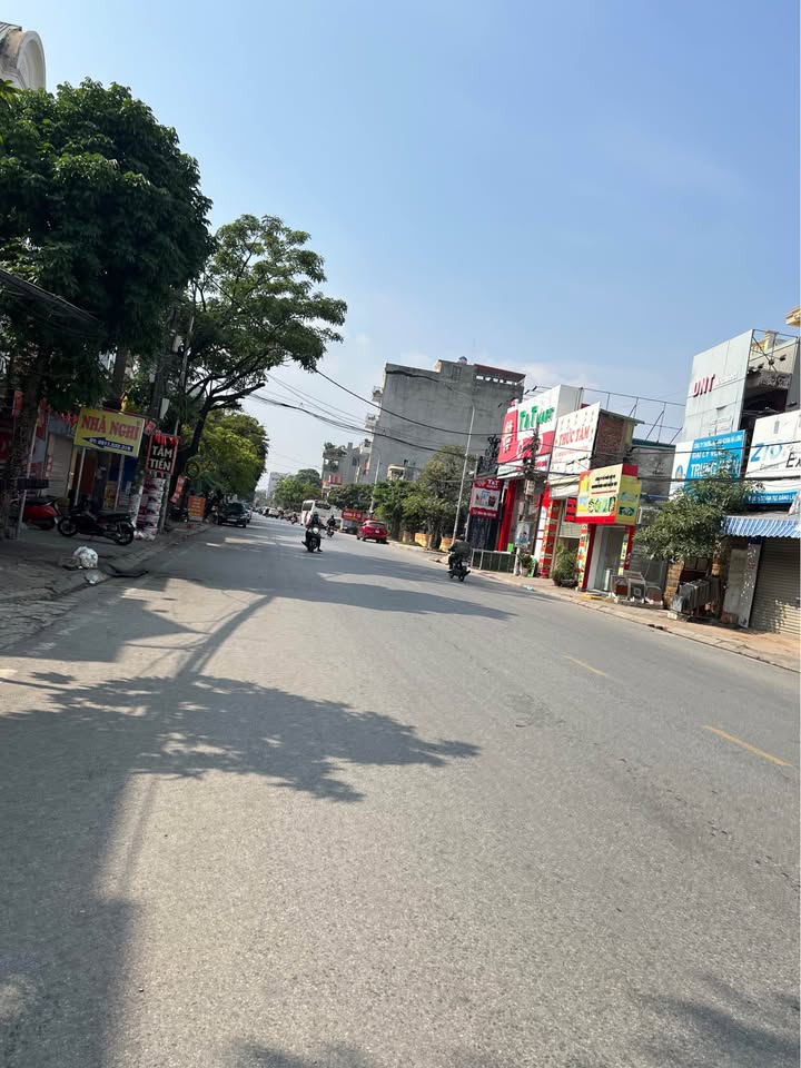 Đất nền Chúc Sơn, Chương Mỹ 120m² giá 8.4 tỷ - Sổ đỏ chính chủ, giao dịch ngay!