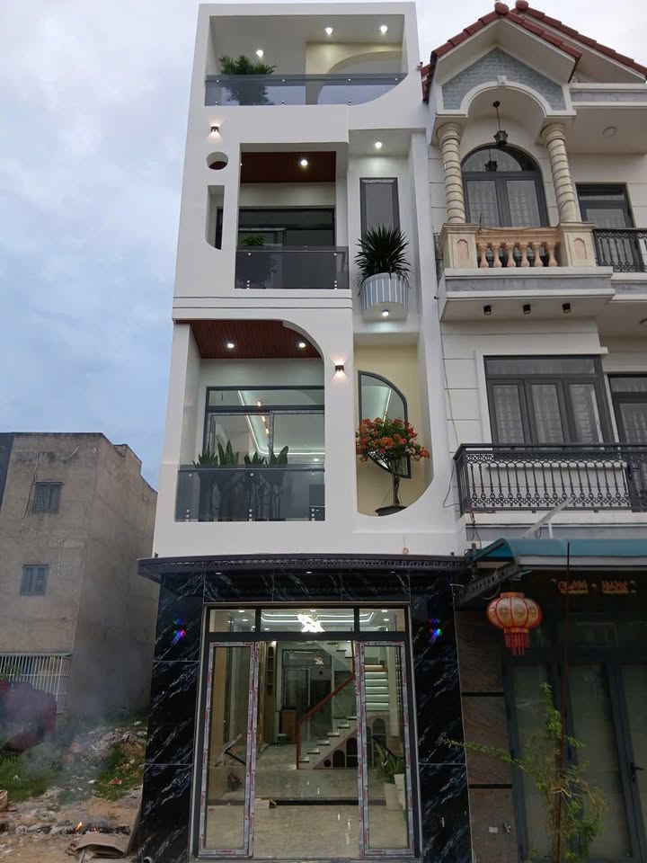 Nhà phố An Phú, Quận 12, 72m² giá 4.85 tỷ - Full nội thất, tiện nghi