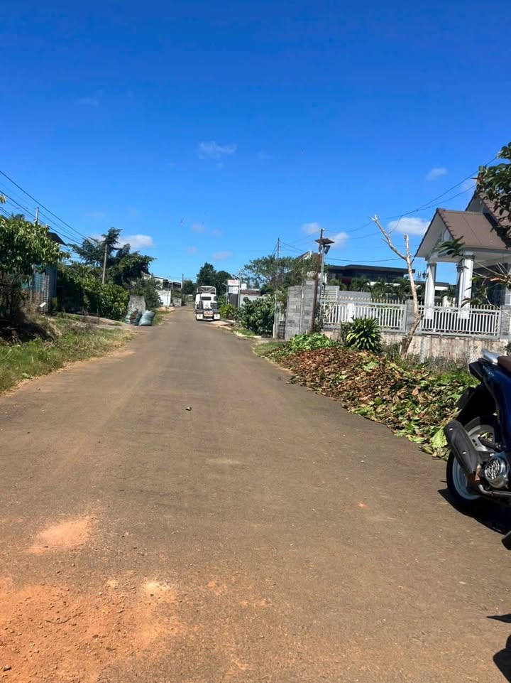 Đất thổ cư hẻm Nguyễn Văn Cừ, Lộc Phát, Bảo Lộc 212m² giá 2.2 tỷ - Cơ hội đầu tư hấp dẫn!