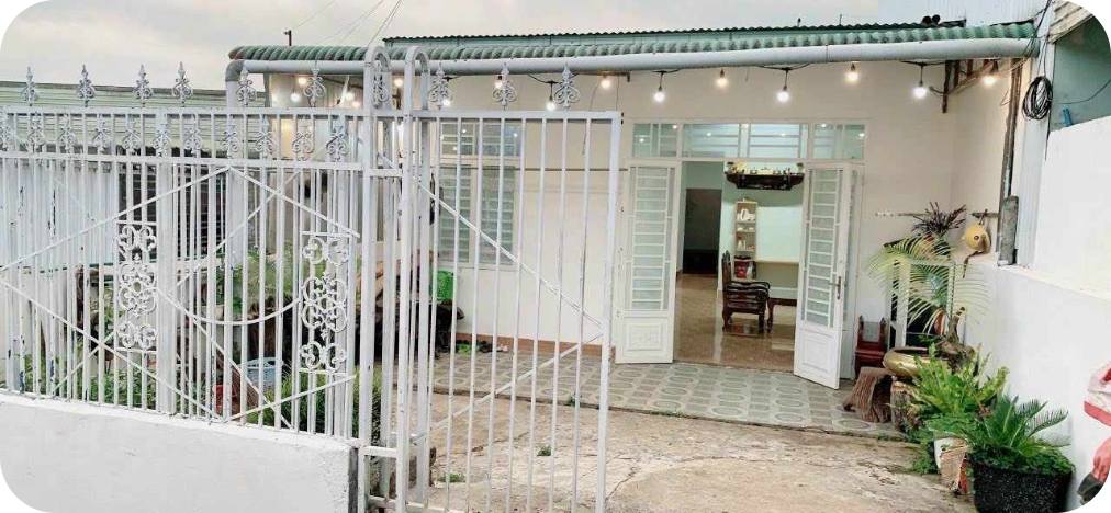 Nhà cấp 4 Bảo Lộc 108m² giá 2.4 tỷ - Sân ô tô rộng rãi