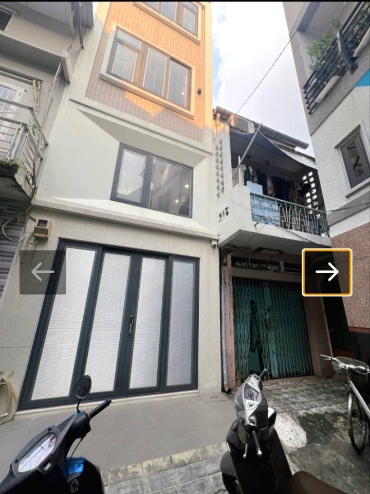 Nhà riêng Trần Bình Trọng Quận 5 28m² giá 3,9 tỷ - Sân rộng thoáng đãng!