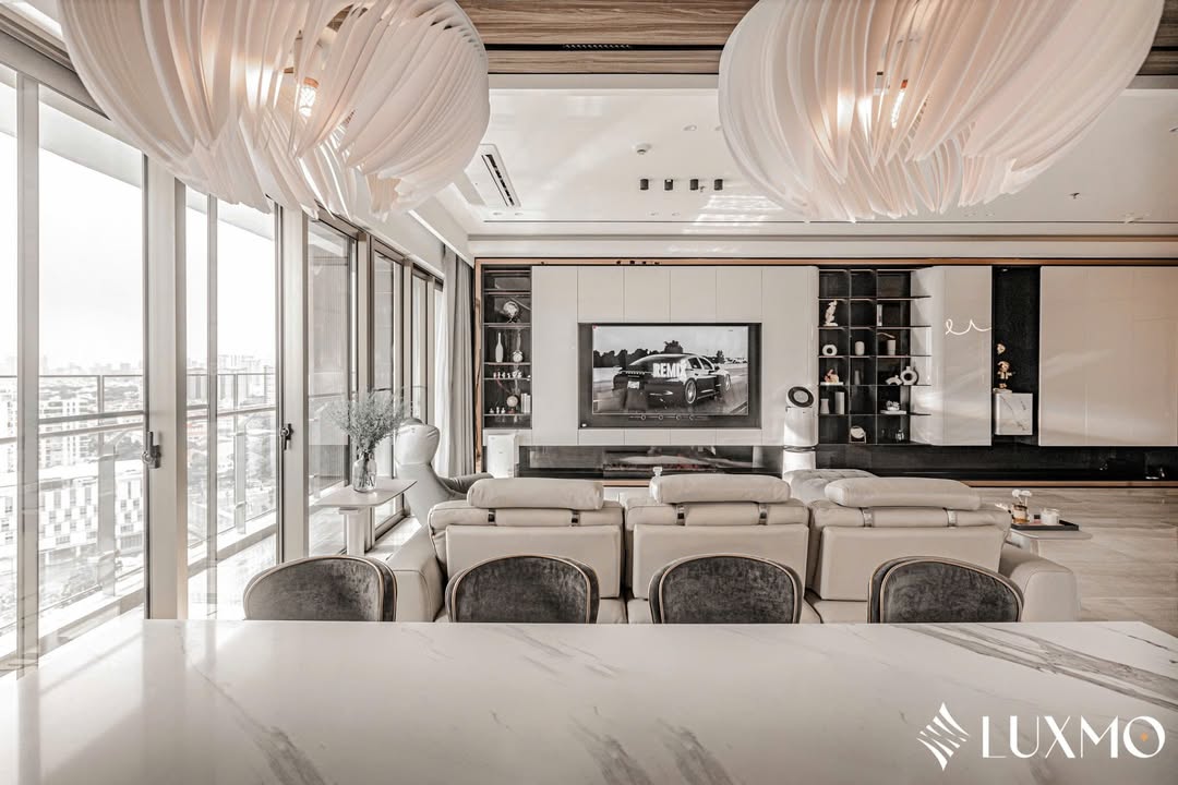 Penthouse M8 quận 7 260m² giá 53 tỷ - Không gian sống lý tưởng!