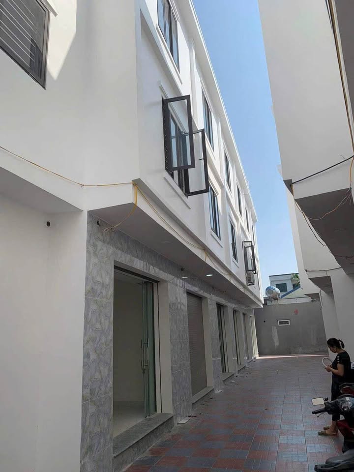 Nhà 3 tầng Đa Phúc Dương Kinh 42m² giá chỉ 1 tỷ - Gần trường và chợ