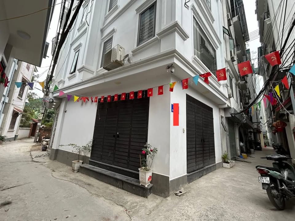 Nhà lô góc đường 32, Hoài Đức 35m² giá 6.7 tỷ - Chính chủ bán gấp!