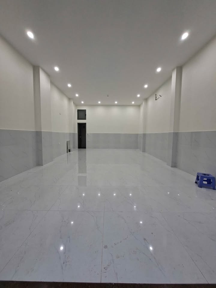 Mặt bằng cho thuê tại Phan Đăng Lưu, Hòa Cường, 55m² - Thích hợp làm văn phòng, nail!