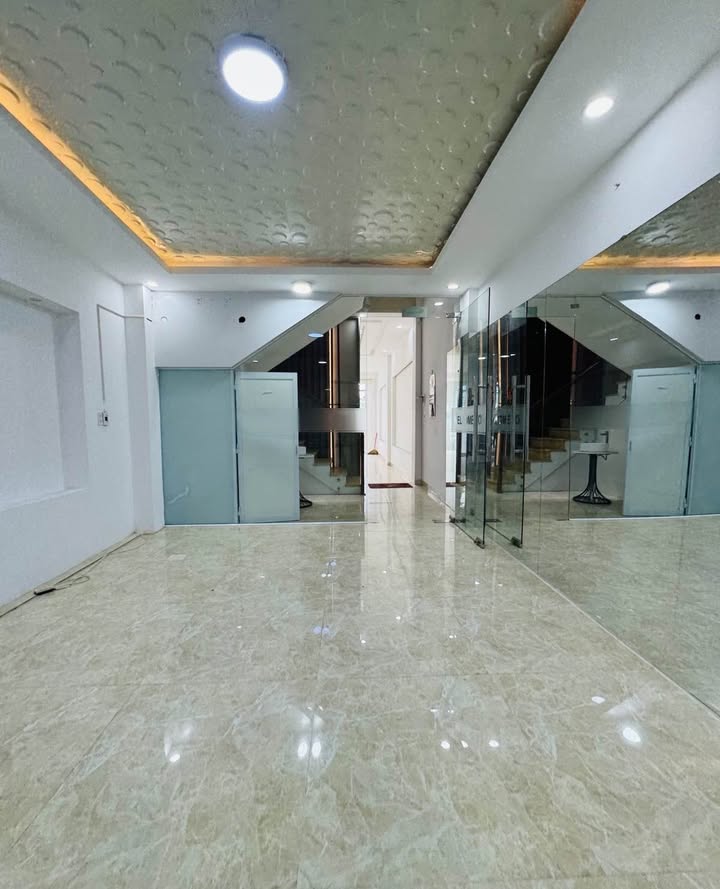 Nhà 3 tầng mặt tiền Nguyễn Hữu Thọ 85m² giá thỏa thuận - Kinh doanh thuận lợi!