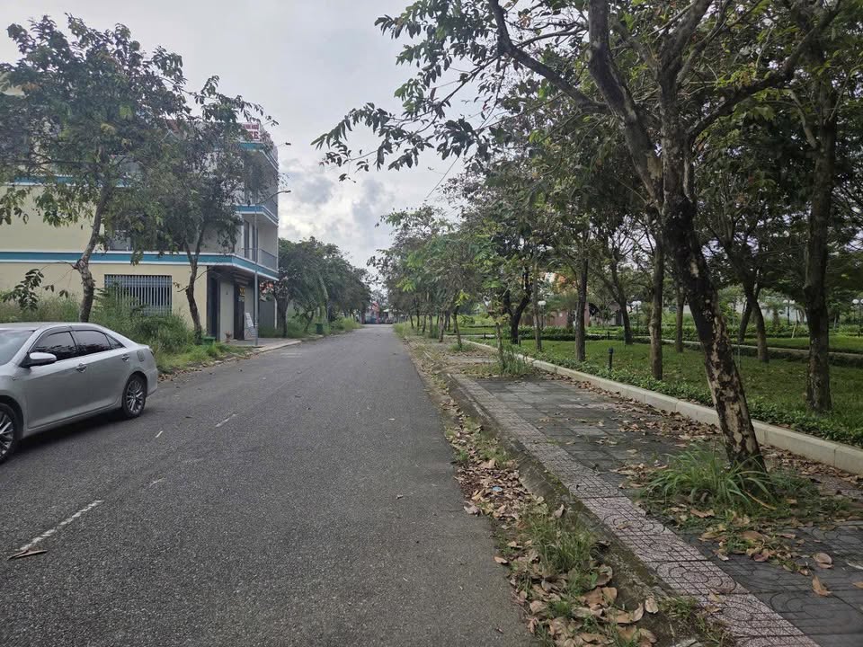 Đất thổ cư Hắc Dịch, Phú Mỹ 100m² giá 2.4 tỷ - Đối diện công viên