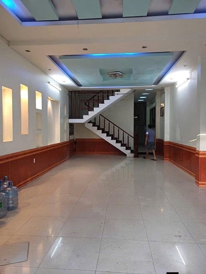 Nhà cho thuê 2 tầng tại Phạm Hùng, Hòa Xuân, Cẩm Lệ 100m² - Vào ở ngay chỉ 7 triệu!