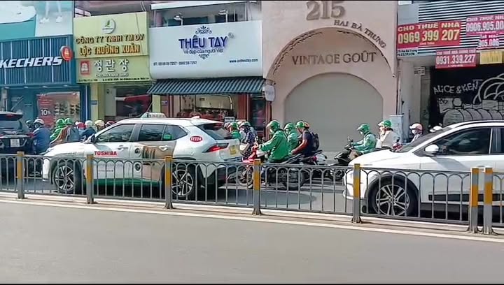 Bán Nhà Mặt Tiền Hai Bà Trưng, Quận 3 - Diện Tích 176,8m² - Sổ Hồng Chính Chủ