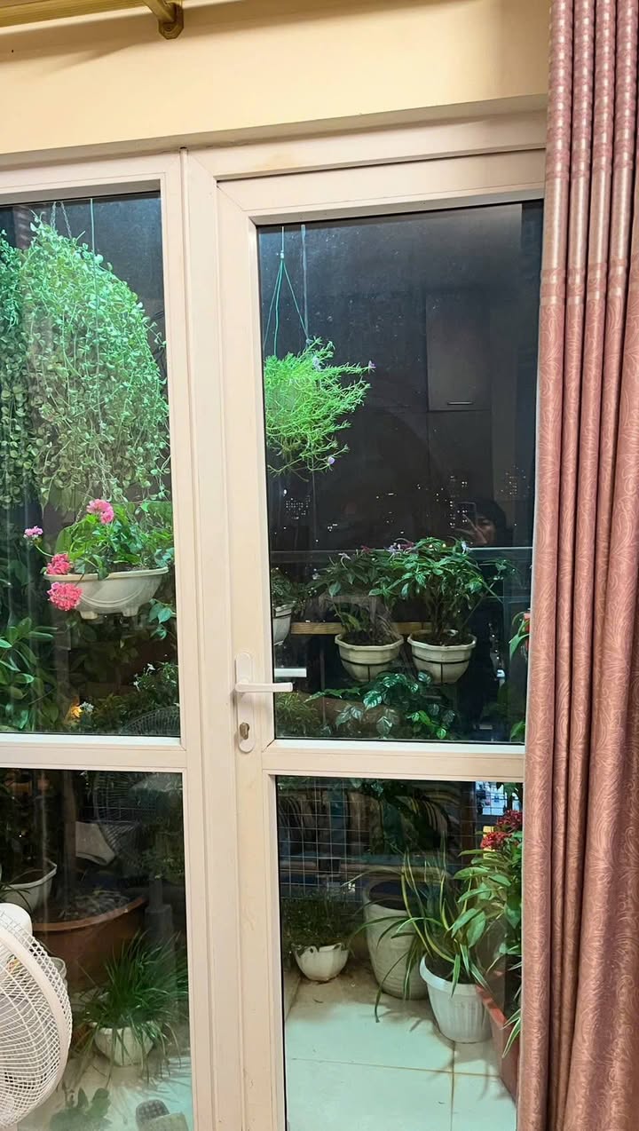 Căn hộ 3 phòng ngủ Chung cư HH2A Gia Thụy 106m² giá 8.5 tỷ - Full nội thất, sẵn sàng ở ngay!