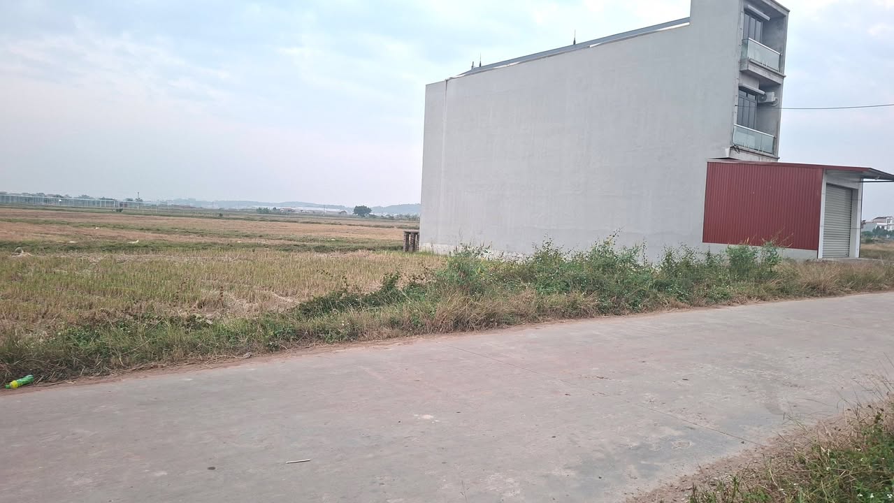 Đất nền Ngọc Sơn Tân An 100m² giá 2.3 tỷ - Vị trí đắc địa thuận lợi cho đầu tư!