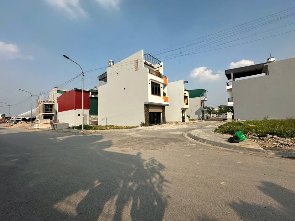 Nhà 2 tầng mới xây tại Nguyên Khê, Đông Anh 100m² - Sẵn sàng vào ở ngay!