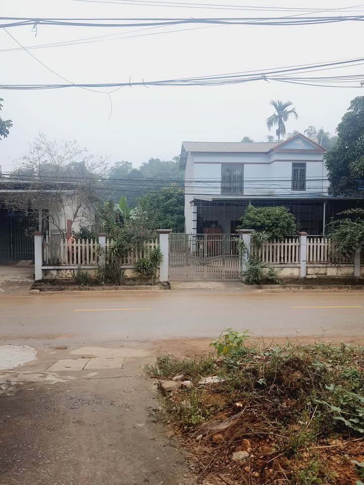 Nhà bán Hoàng Quốc Việt, phường Âu Lâu, 90m² giá 1.4 tỷ - Cơ hội đầu tư hấp dẫn!