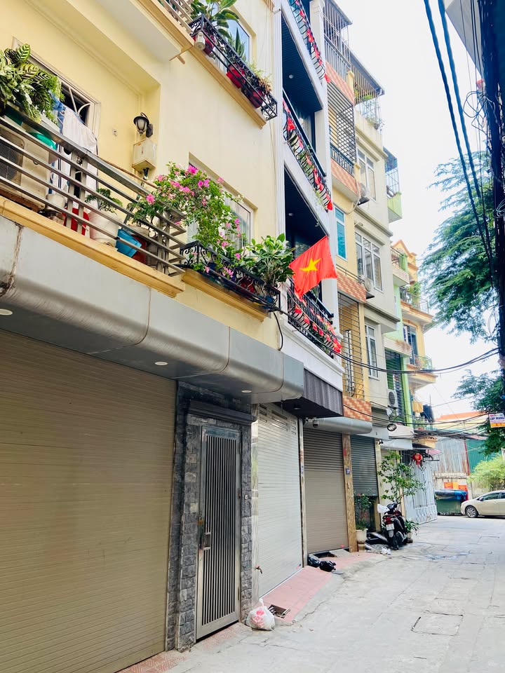 Nhà đẹp Xuân Đỉnh 40m² giá 9.5 tỷ - Thiết kế thoáng mát, giao dịch nhanh!