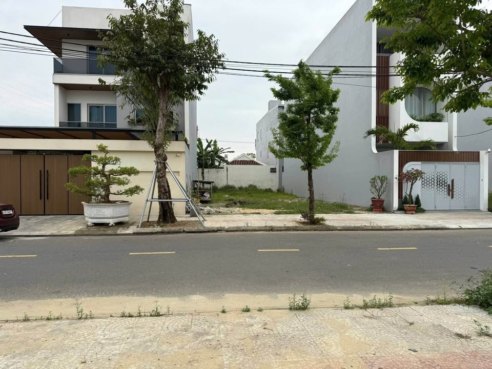 Đất nền đường Huỳnh Văn Gấm, Hòa Xuân, 121m² - Sổ đỏ chính chủ, vị trí đắc địa!