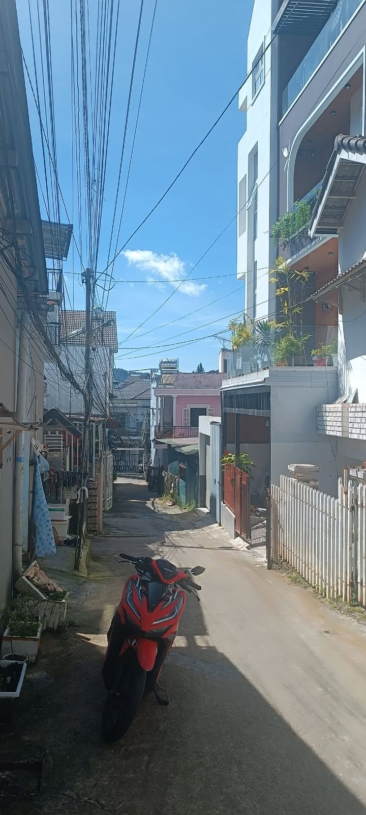 Nhà 1 Trệt 1 Lầu Phường 6 Đà Lạt 67m² chỉ 5.6 tỷ - Vị trí trung tâm, thích hợp nghỉ dưỡng!