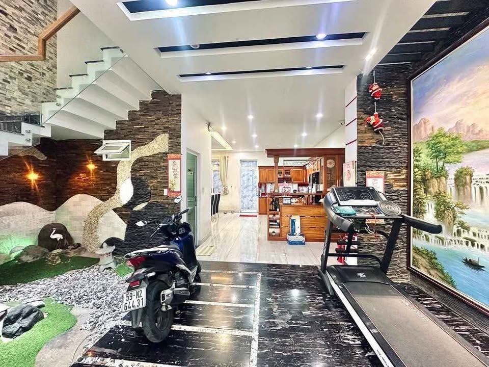 Nhà phố Hòa Bình Quận 11 154m² giá 16 tỷ - Thiết kế hiện đại, tiện nghi