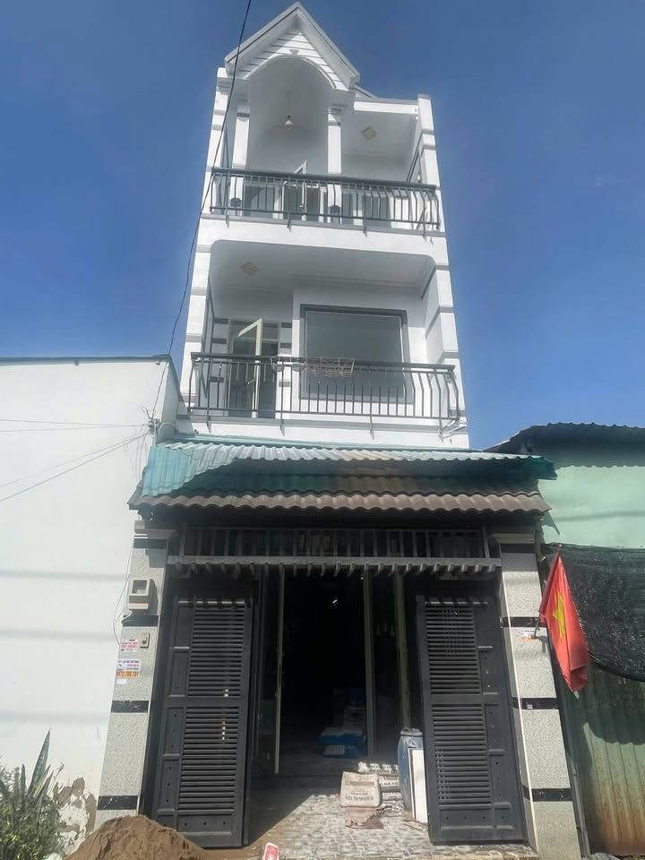 Nhà phố 2 lầu hẻm 1419 Phước Kiển Nhà Bè 72m² giá 5.3 tỷ - Khu dân cư an ninh!