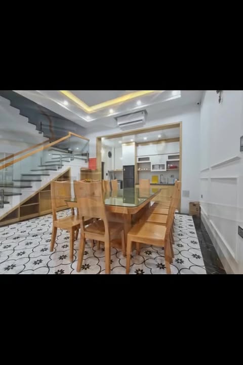 Nhà phố Bãi Cháy 375m² giá chỉ 25 triệu - Full nội thất, sẵn sàng vào ở!