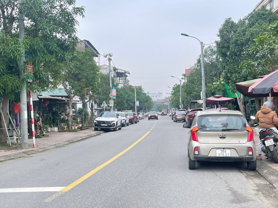 Đất nền trung tâm Hà Tĩnh 297m² giá 4 tỷ - Kinh doanh sầm uất!