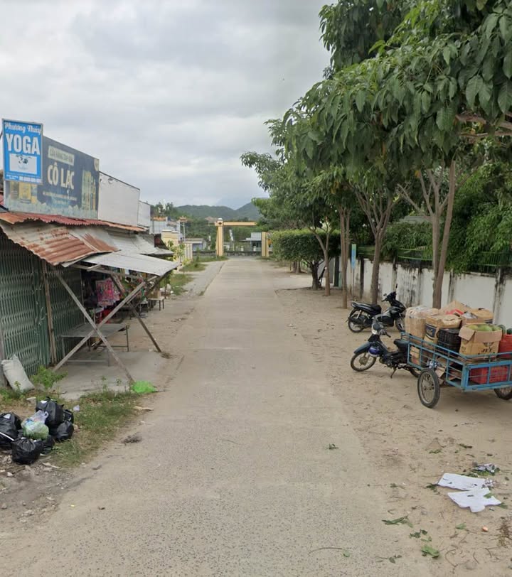 Nhà phố Vạn Hưng 150m² giá 1 tỷ - Gần chợ Xuân Vinh và biển