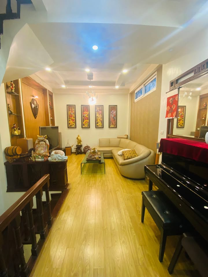 Nhà phố Đào Tấn, Ba Đình 44m² giá 15 triệu - Thích hợp ở và kinh doanh online!