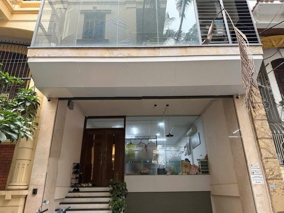 Cho thuê nhà mặt đường Đặng Thùy Trâm, Bắc Từ Liêm 45m² - Phù hợp cho kinh doanh thời trang, spa!