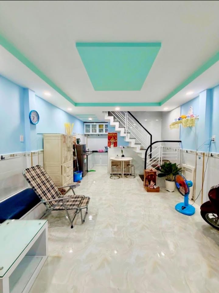 Nhà riêng Tân Sơn Nhì 36m² giá 3.9 tỷ - Vào ở ngay, an ninh đảm bảo!