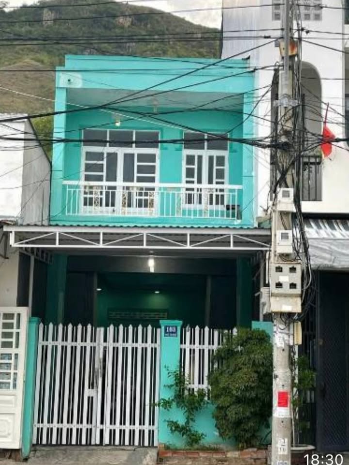 Nhà 2 tầng mặt tiền đường Ngô Văn Sở, Vĩnh Hòa, Nha Trang 80m² - Đầu tư sinh lời ngay!