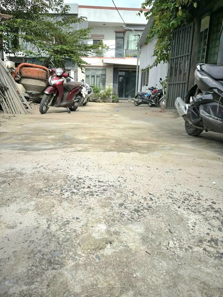 Đất kiệt ô tô Bùi Chát, Hòa Khánh Bắc 70m² giá 2.65 tỷ - Cơ hội đầu tư hấp dẫn!
