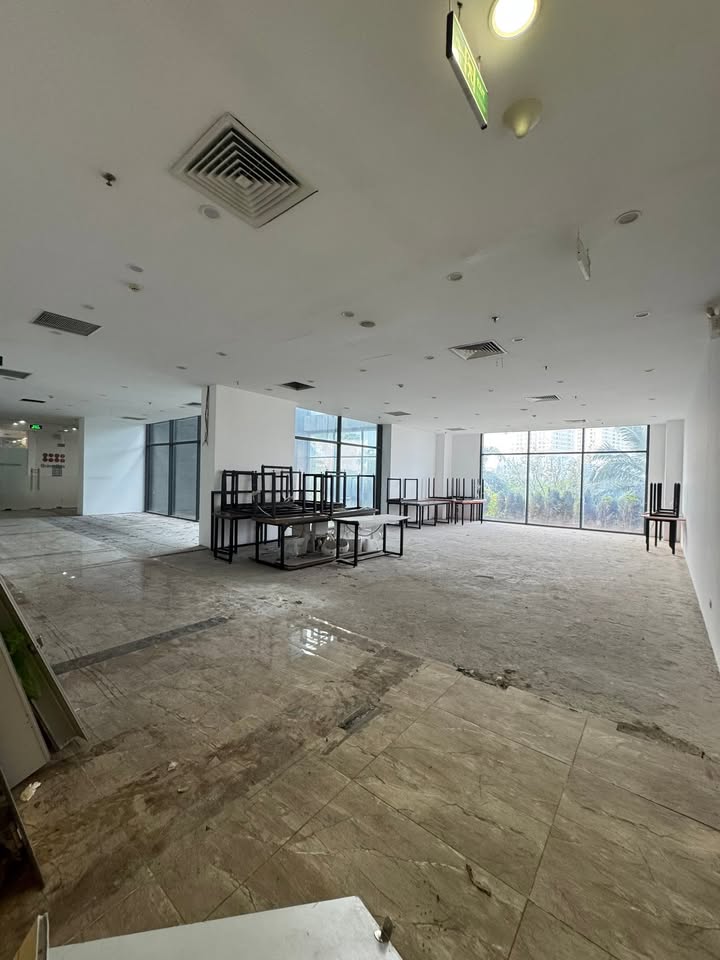 Văn phòng cho thuê 155m² tại Chung cư Ecolife Tố Hữu - Giá chỉ 25.4 triệu/tháng!