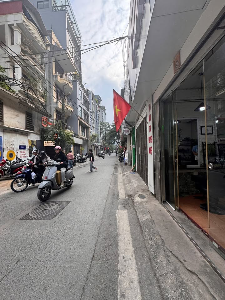 Căn hộ tầng 1 Kim Mã Thượng 50m² giá 5 tỷ - Kinh doanh thuận lợi!