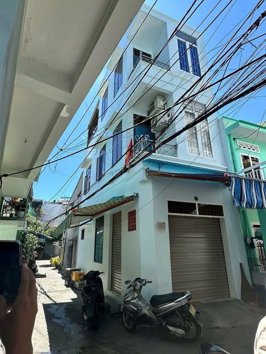 Nhà 3 tầng mặt hẻm Quốc Tuấn, Phường Phước Tân, 28m² giá 2.89 tỷ - Nhanh tay sở hữu!